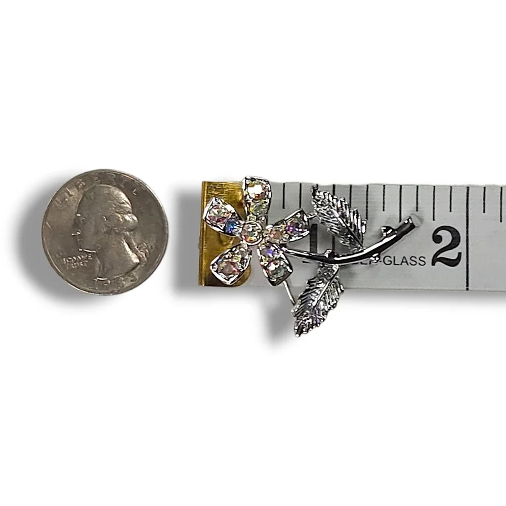 Sarah Coventry Flower Brooch Silver Tone Aurora Rhinestone Floral Vintage Pin OS